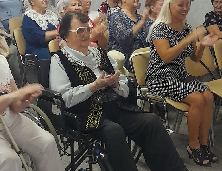 Госпиталь ветеранов войн  встречает друзей!