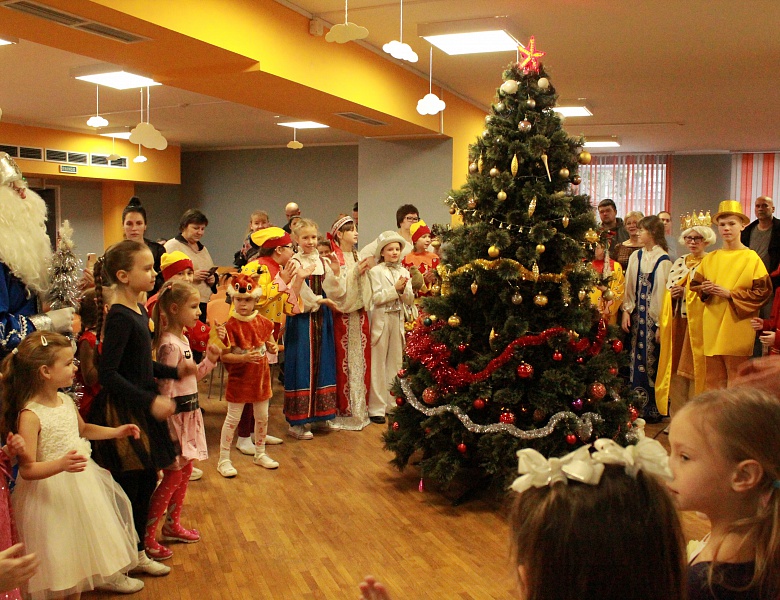 НОВОГОДНИЙ УТРЕННИК