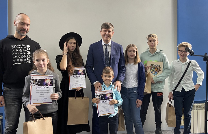 Победители городского творческого конкурса  «Космическая одиссея-2022» имени космонавта А.А. Леонова