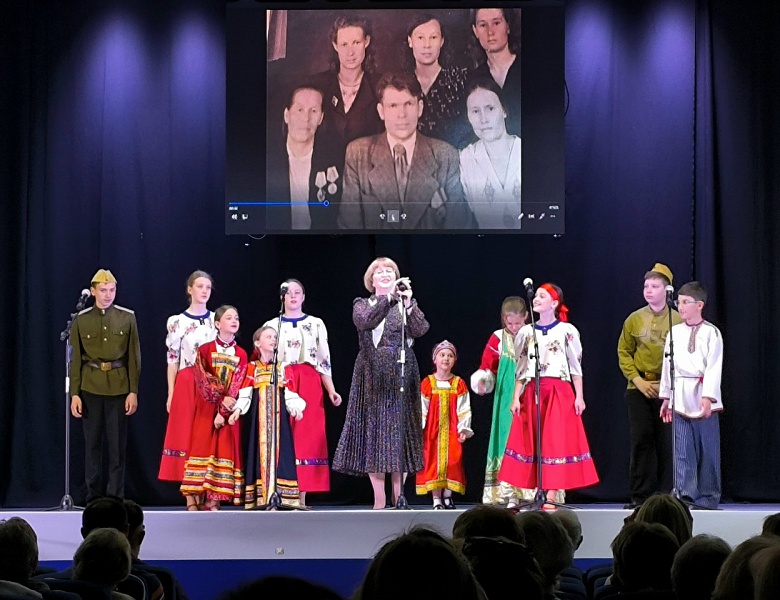 Музыкальный спектакль "Калининград — мой край родной" от ансамбля "Забавушка"