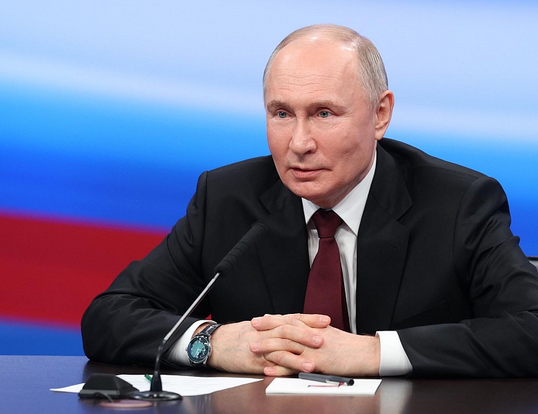 С праздником, Владимир Владимирович! 