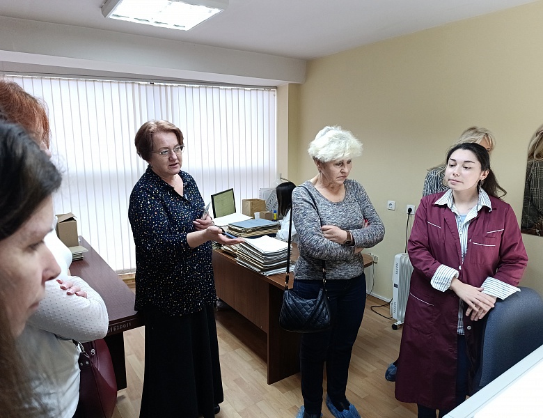 Экскурсия  в Государственный архив Калининградской области, посвящённая 80-летию образования Калининградской области