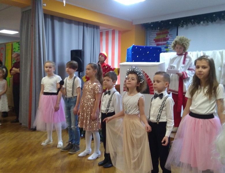 НОВОГОДНИЙ УТРЕННИК