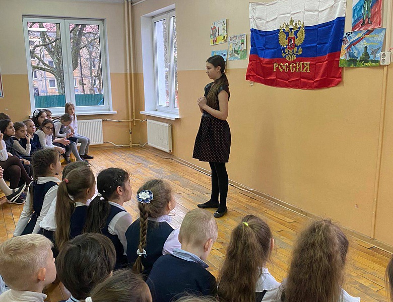 Два мира – два детства