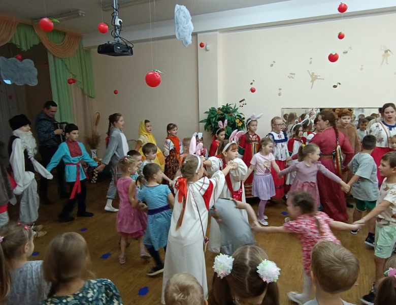 Музыкальная сказка «Колобок» на гастролях в Балтийске