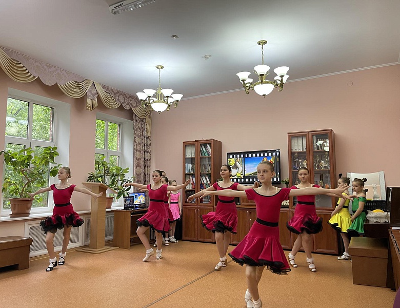 АРТ-ПРОСТРАНСТВО «ДЕТСКИЙ ЭКСПРЕСС ДРУЖИТЕ.РУ»
