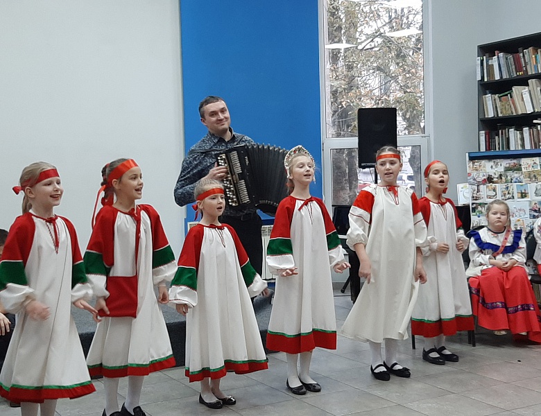 Литературно-музыкальная композиция ко Дню матери «ЛЮБИМОЙ МАМЕ ПОСВЯЩАЕМ!»
