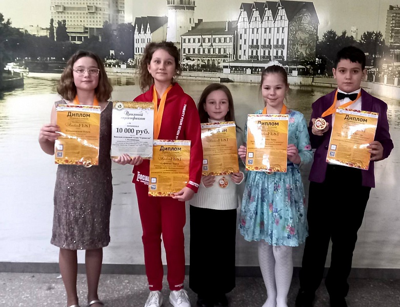 Поздравляем с победами на Международном многожанровом конкурсе-фестивале "AmbrFest"