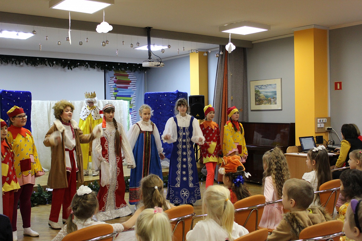 НОВОГОДНИЙ УТРЕННИК