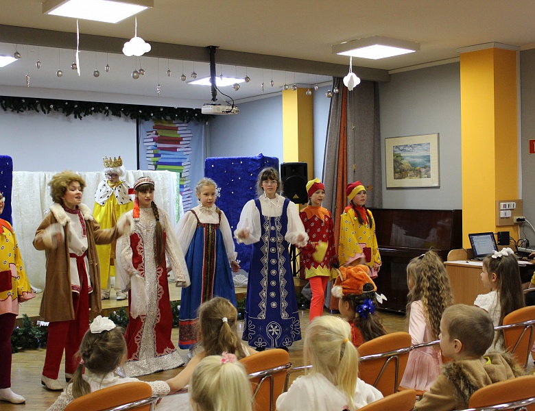НОВОГОДНИЙ УТРЕННИК